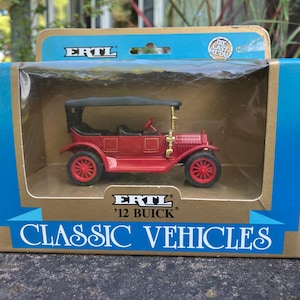 Vintage ERTL Classic Vehicles ‘12 Buick #2516, Die Cast Replica