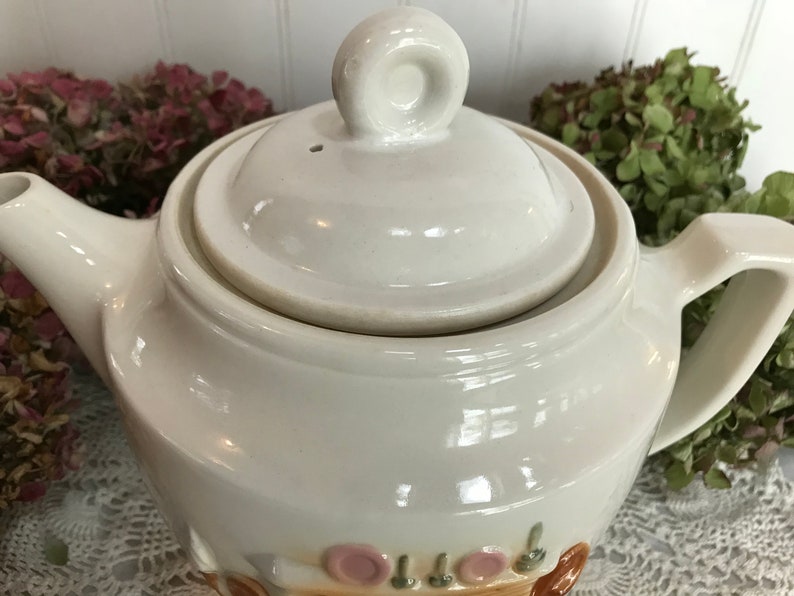 Vitreous China Vintage White Ceramic Porcelier Teapot 1940/'s Colonial FireplaceHearth Scene
