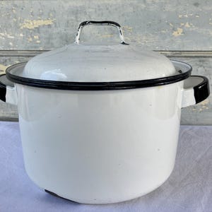 Vintage White Enamelware Stockpot with Lid, Black Trim, Good Condition, Vintage Kitchen, Succulent Planter