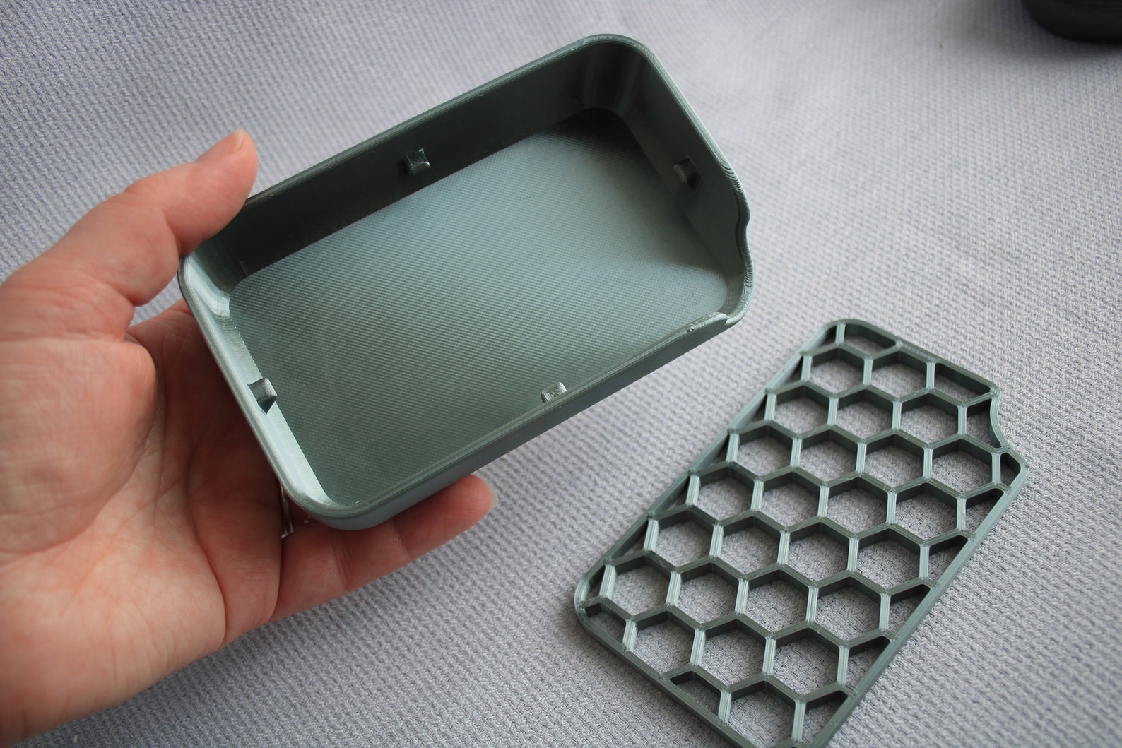 Emerald Green Grey Plastic Soap Dish With Alveolate 3D Printing Hexagon