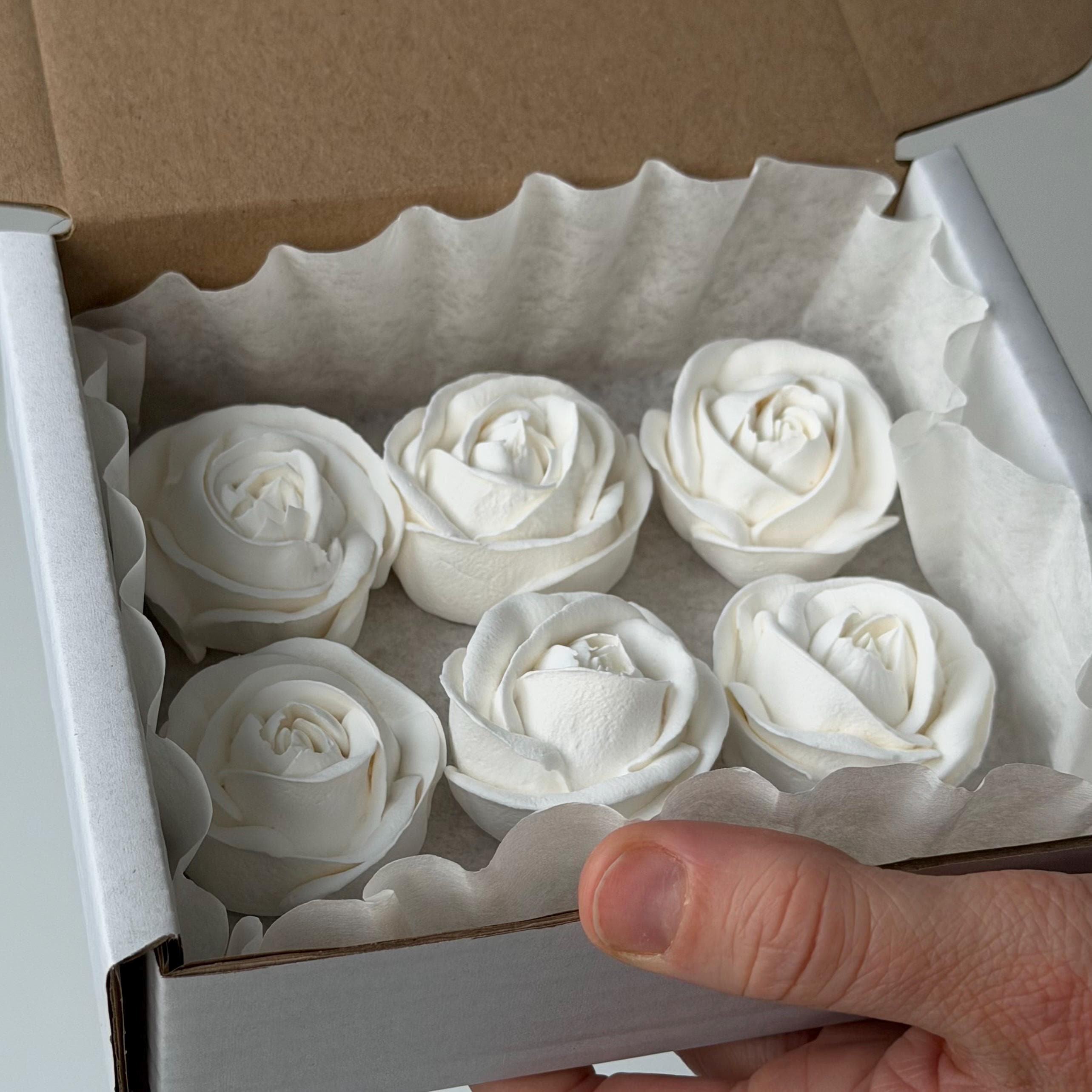 Stone Roses Cake Topper 6 Edible Roses Cake Toppers Marshmallow Flowers Birthday Wedding Cake ...