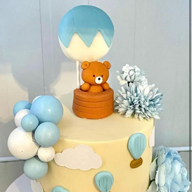 Teddy on Balloon Fondant Cake Topper - Handcrafted Edible Decoration for Cakes - Perfect for Birthdays, Baby Showers, Christening afbeelding 9