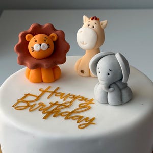 3x Animals Cake Toppers - Edible Fondant Lion Elephant Giraffe Figures Cupcake Birthday, Christening Decorations - Safari Wild one Party