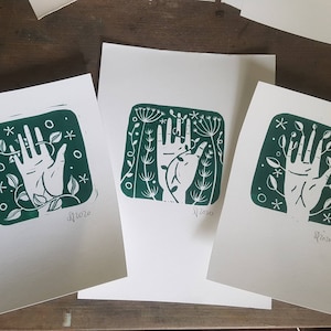 Linolschnitt &#39;Hand und Natur&#39; handgemachter Druck Grün