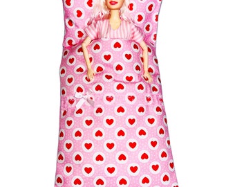 Limited edition, Luxury heart Bedset and nightie for Barbie and Sindy sized dolls.