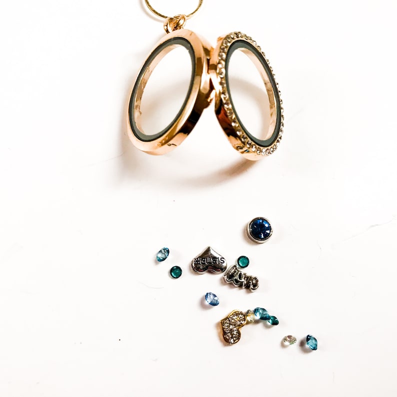 Sisters jewlery \u2022 love between sister jewelry \u2022 sisters before misters jewlery \u2022 sissy gifts \u2022 custom sister necklace \u2022 sister necklace \u2022