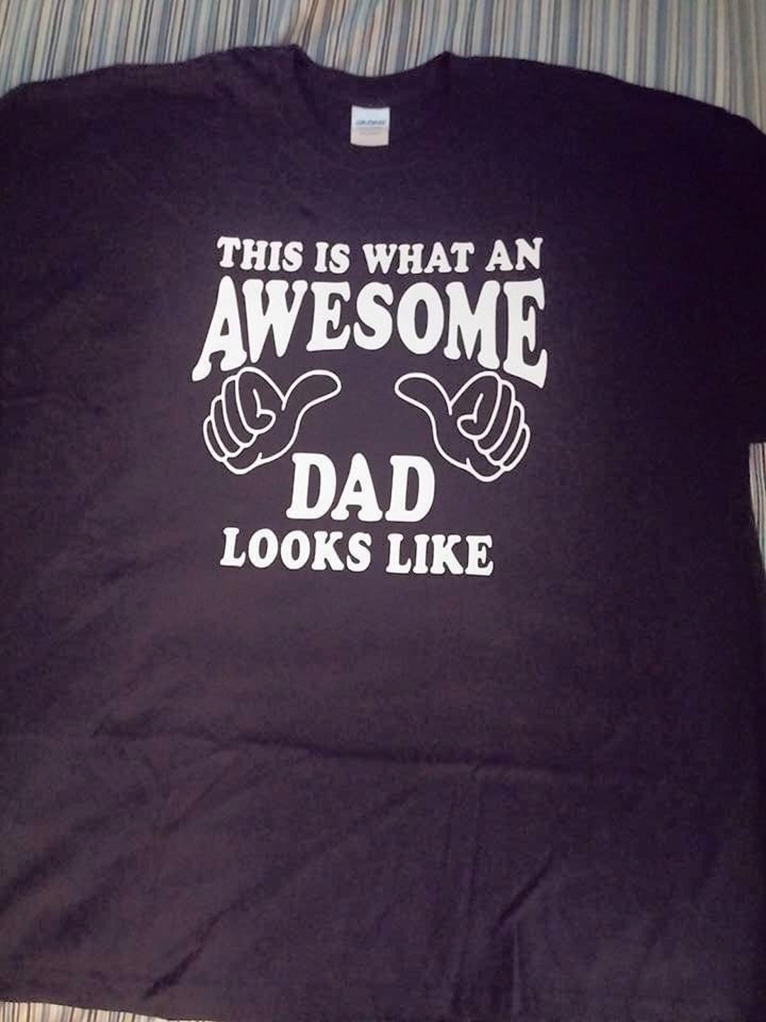 This is What an Awesome Dad Looks Like T Shirt - Etsy