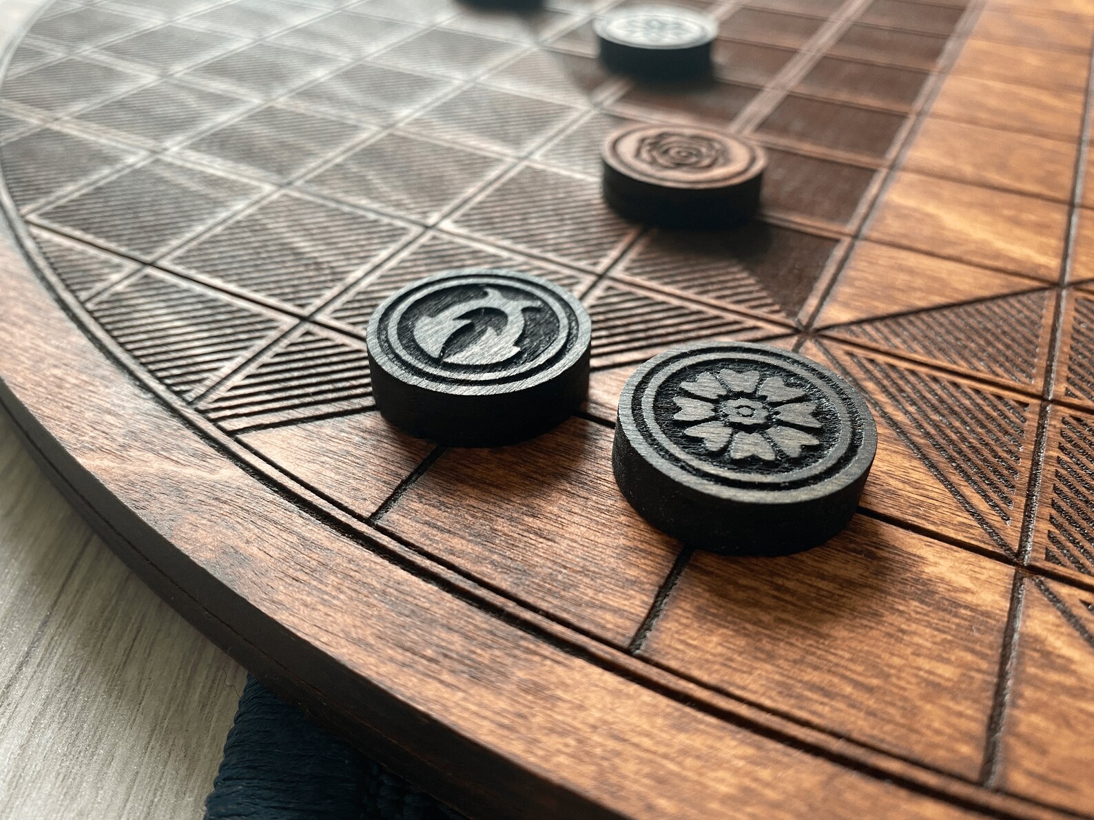 Pai Sho portable board game / Avatar the Last Airbender / 2 | Etsy