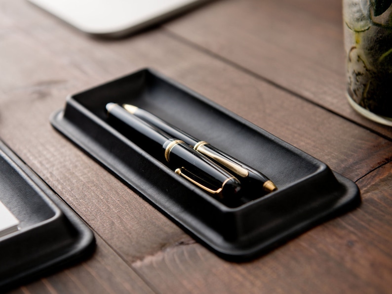 Leather Tray M / Pen tray / Watch tray image 1