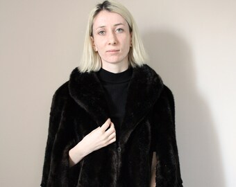 Vintage Dark Brown Faux Fur The Grand Milwaukee Cape - Small/Medium