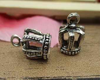 12 Crown Charms, Antique Silver Tone,3D Charms -RS360