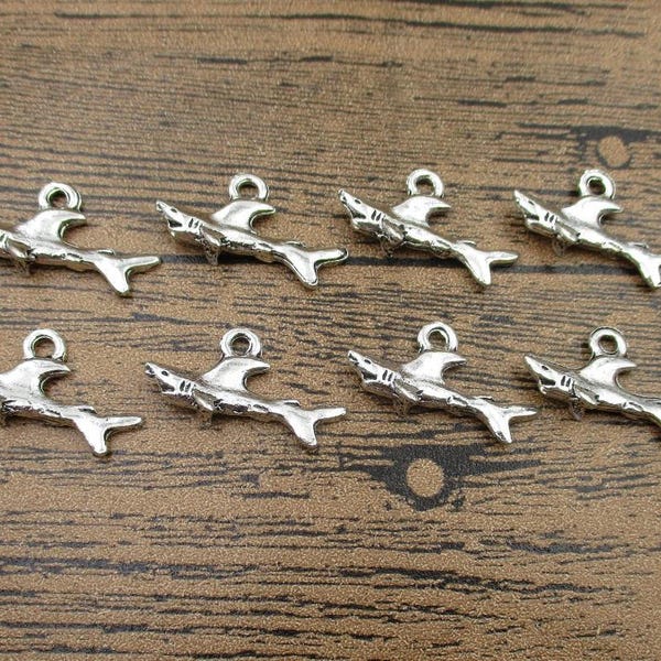 12 requin breloques, argent Antique ton-RS746