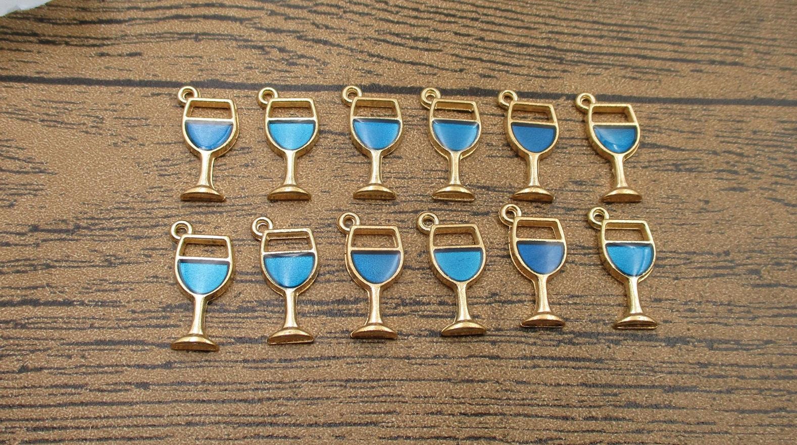 ワイングラスチャーム 12 個、ブルーメッキエナメル -RS1082 - Etsy 日本