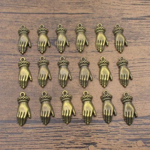 Bulk SALE！50 Hand Charms,Antique Bronze Tone-RS454