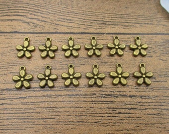 30 Little Flower Charms,Flower Pendant, Antique Bronze Tone-RS914