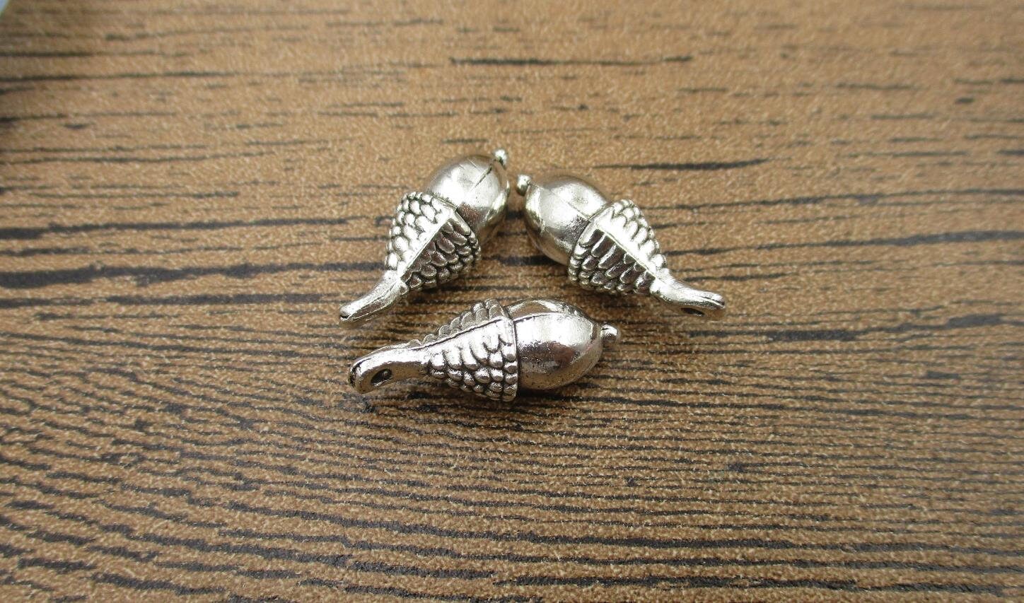 12 Pine Cone Charms Antique Silver Tone 3D Charms-rs1056 - Etsy 12 Pine Cone Charms Antique Silver Tone 3D Charms-rs1056 - Etsy