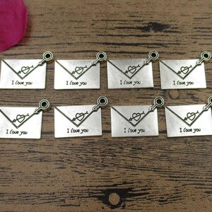 12 dijes de sobre, carta de amor, tono plata antigua - RS705