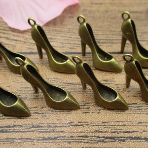 BULK SALE! 50 High-heeled Shoes Charms,Antique Bronze Tone 3D Charms-RS756