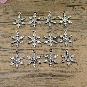 20 Snowflake Charms, Antique Silver Tone,Double Sided -RS366