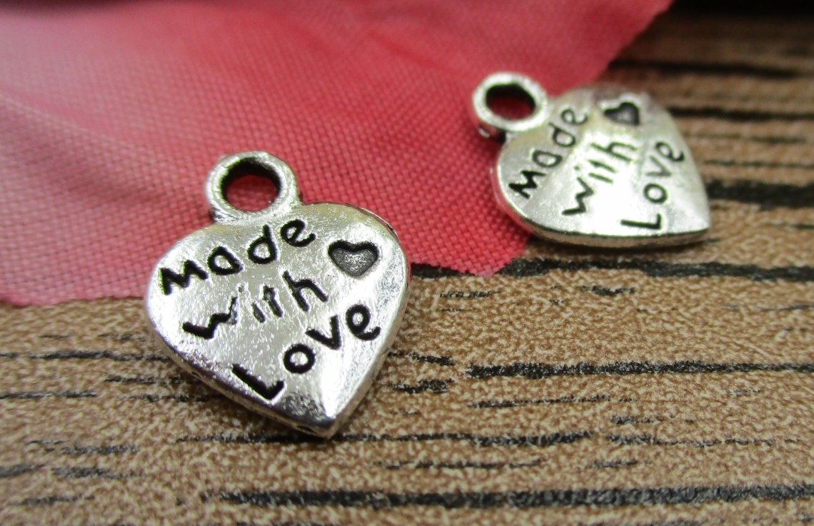 Lot De 20 Pendentifs "made With Love" - Argenté - 11mm X 8mm - Breloques Pour Bijoux