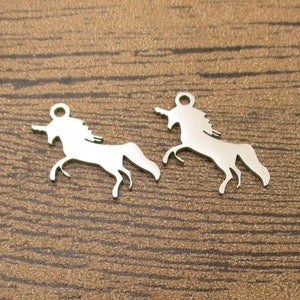 2 Edelstahl Einhorn Charms,-SS1032