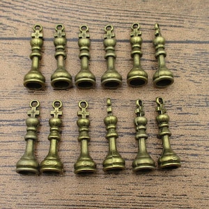 12 Chess Charms-King,Antique Bronze Tone 3D Charms-RS431