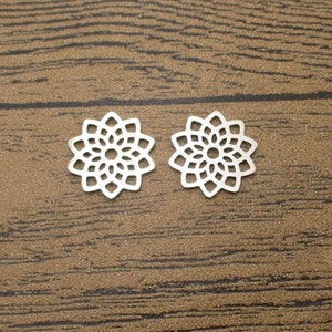 2 Stainless Steel Charms,Flat Flower-SS1015