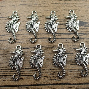20 Seahorse Charms,Antique Silver Tone-RS130