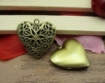 2 Heart Lockets Filigree Hollow Locket Pendant ,Antique Bronze Tone,Openable Pendant-TS011