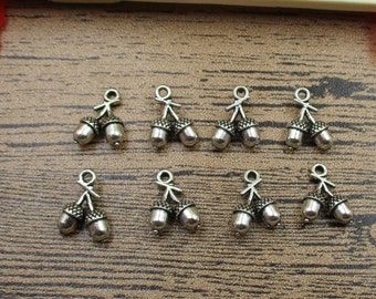 20 Charms de Bellota en Tono Plata Antigua - RS069