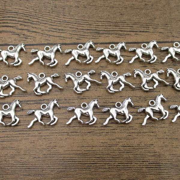 BULK SALE! 100 Horse Charms,Antique Silver Tone,3D Charms-RS132