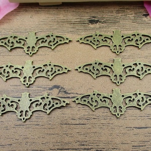 BULK SALE! 30 Large Bat Charms,Antique Bronze Tone Double Sided-RS392