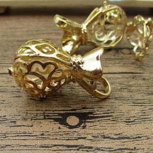 1 Borsa da soldi Ciondolo Locket,Hollow Filigree Cage Charm Gold Plated Color,Fitting 16mm Perline-TS075