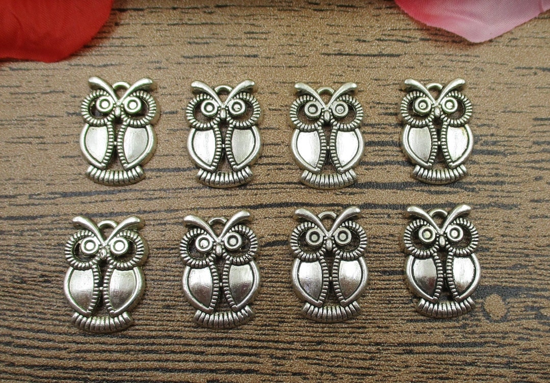 20 Owl Charms,Antique Silver Tone-RS124