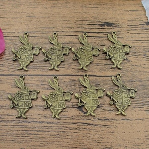 8 Große Mr Rabbit Charms, Antike Bronze Ton,Doppelseitig-RS714