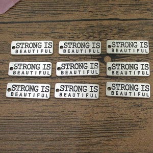 12 Rechteck Buchstaben Charms,stark ist schön,Antik Silber Ton doppelseitig-RS674