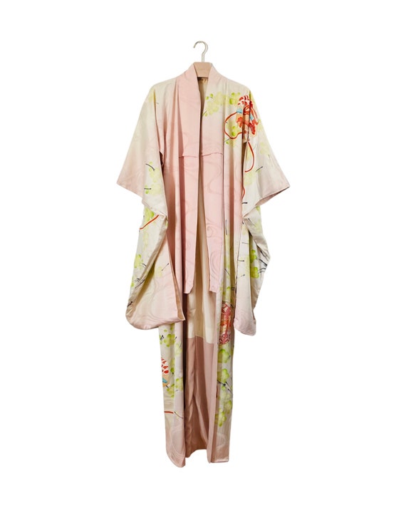 Gorgeous pink silk vintage furisode kimono - image 2