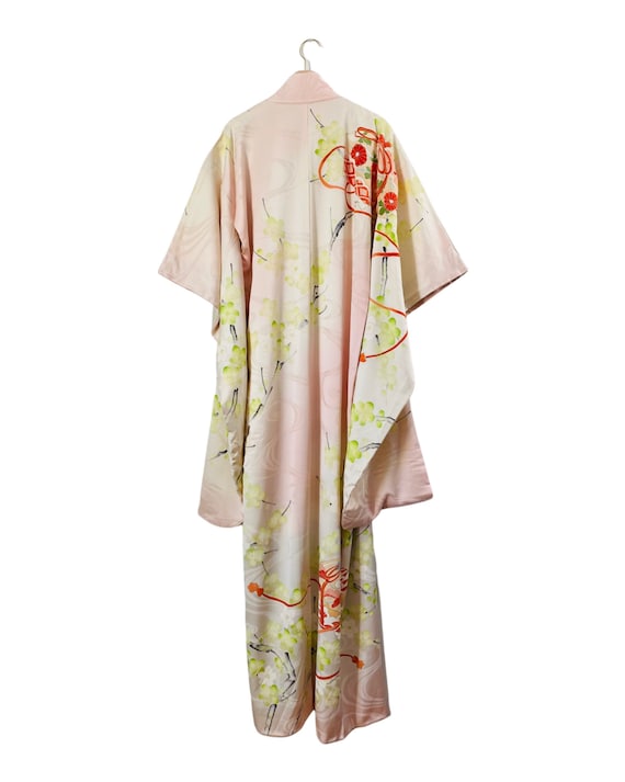 Gorgeous pink silk vintage furisode kimono - image 4