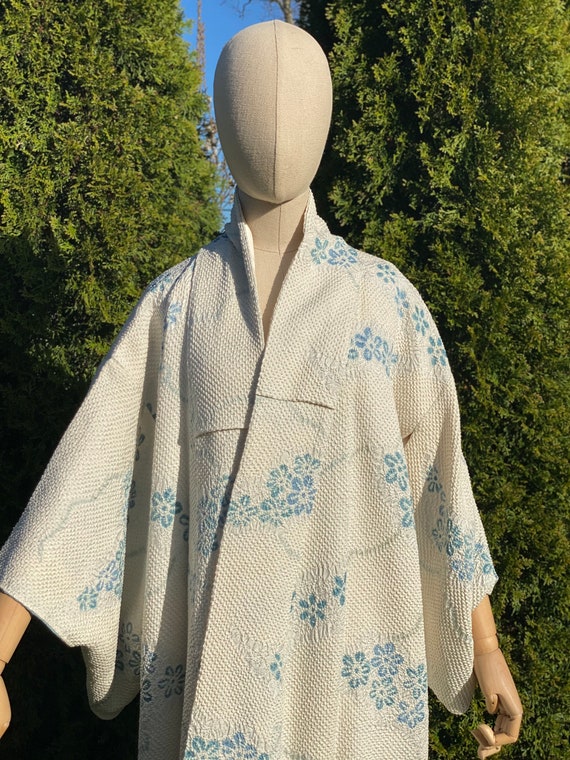 Beige & light  blue Shibori vintage kimono - image 8