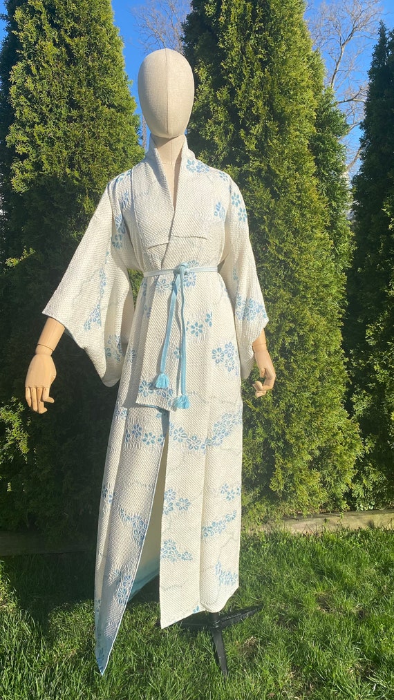 Beige & light  blue Shibori vintage kimono - image 2