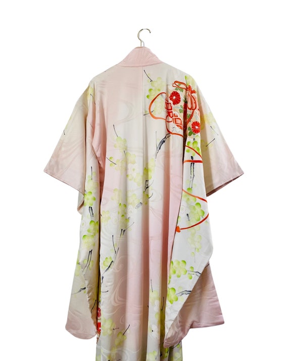 Gorgeous pink silk vintage furisode kimono - image 3