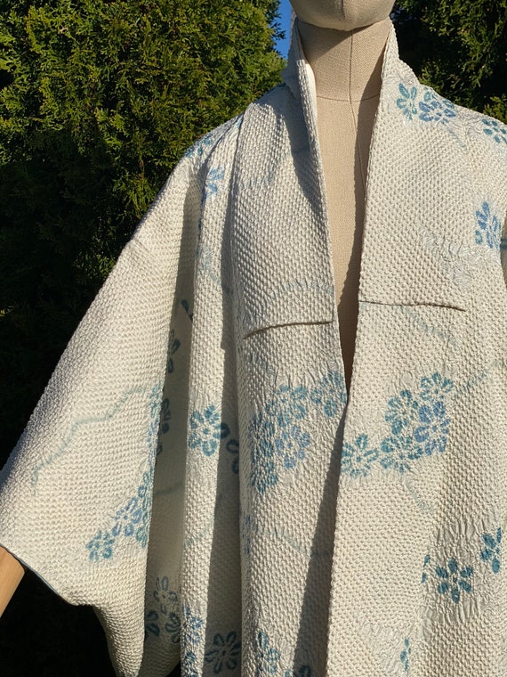 Beige & light  blue Shibori vintage kimono - image 10
