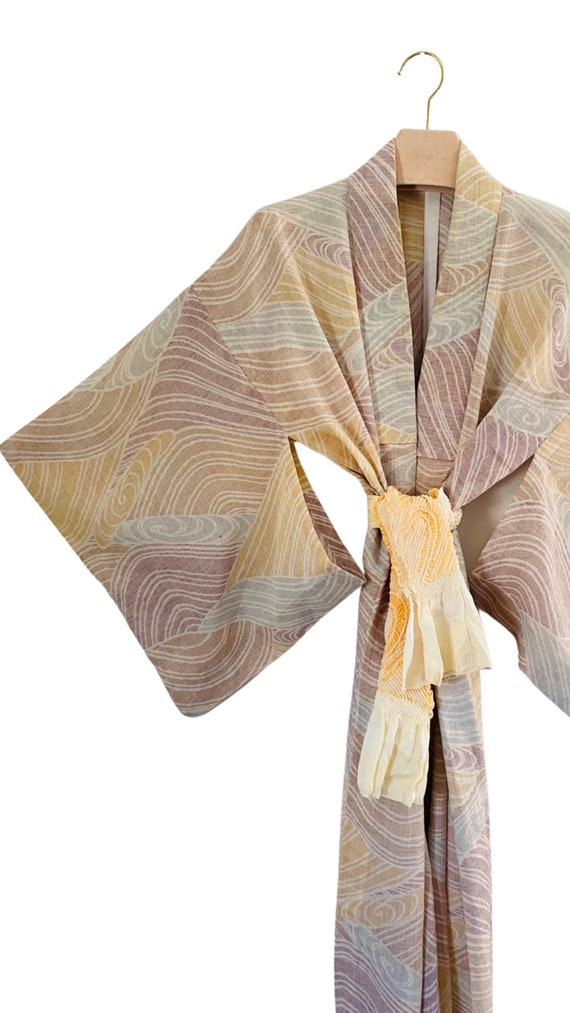 Beautiful pastel color vintage gauze kimono robe. 