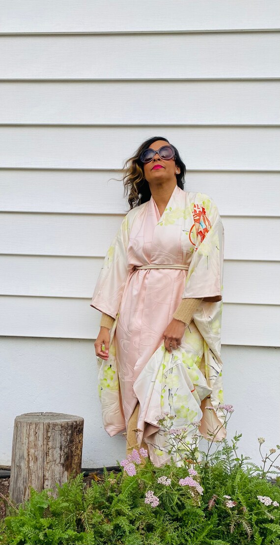 Gorgeous pink silk vintage furisode kimono - image 6