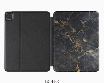 Custodia per iPad in marmo nero e oro: cover a libro in ecopelle