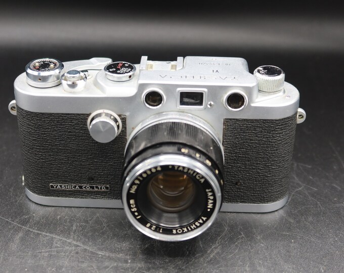 Yashica YE Vintage Rangefinder Camera, Very Good Condition, Ready to