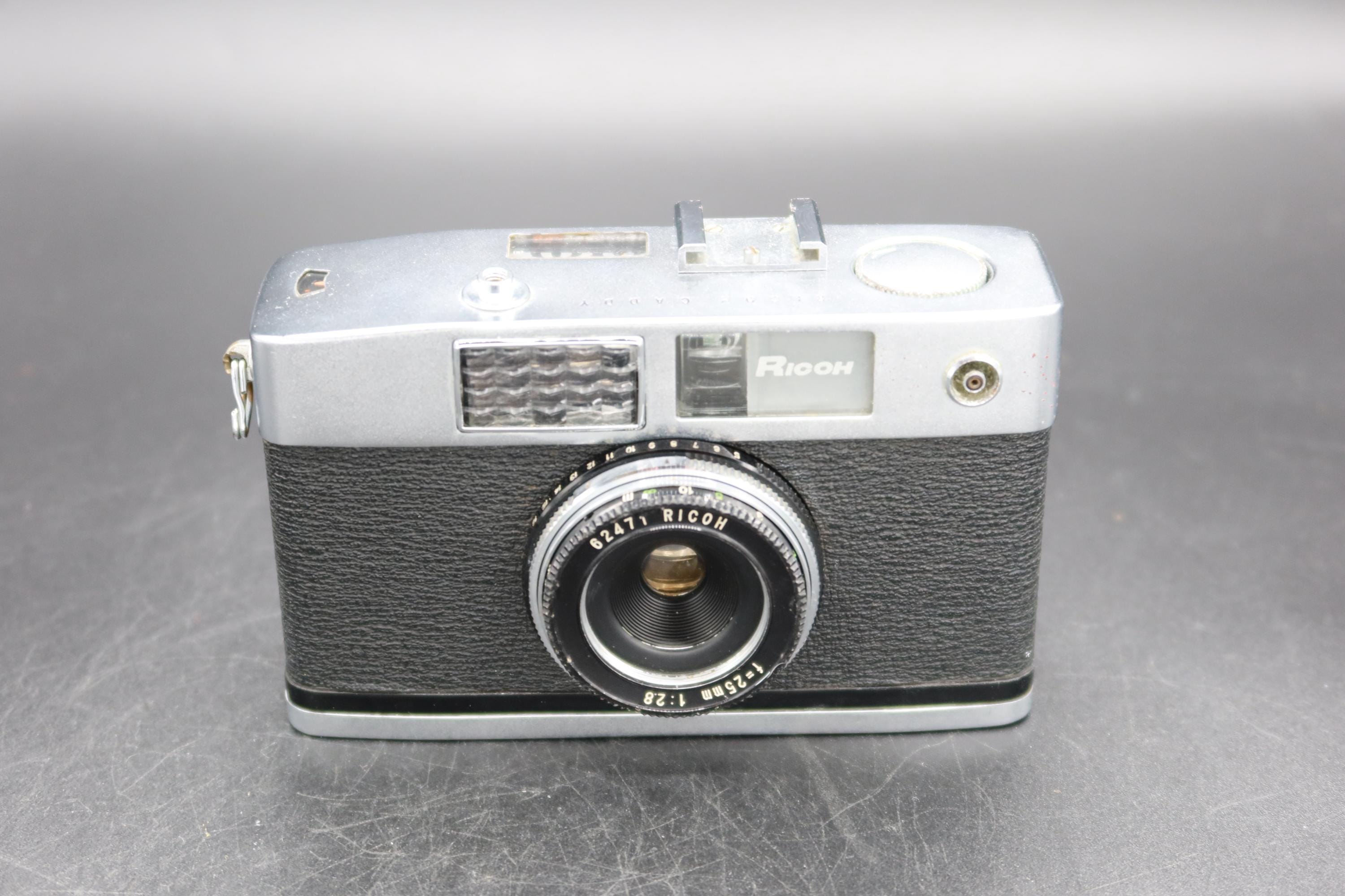 RICOH CADDY 其の⑪ Ricoh Caddy Half Frame zone focusing Film Camera ( Serviced