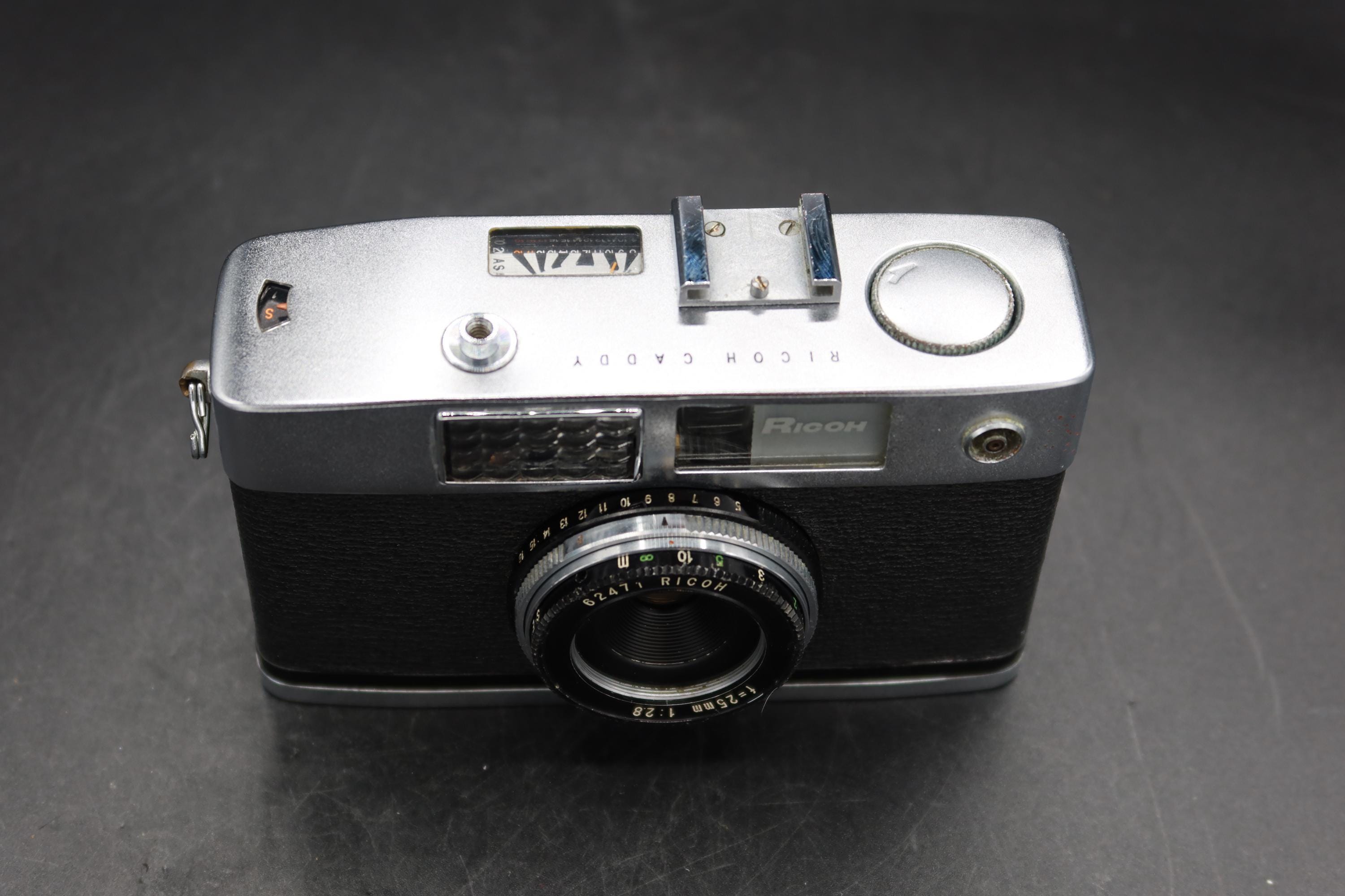 ⭐️RICOH CADDY （リコー　キャディ）フィルムカメラ 生産期間は僅か1年！ 悲運の姫様 RICOH CADDY キャディ=小さな