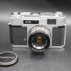 Yashica Electro 35 YK ビンテージ レンジファインダー フィルム カメラ、オーバーホール済み、すぐに使用可能。