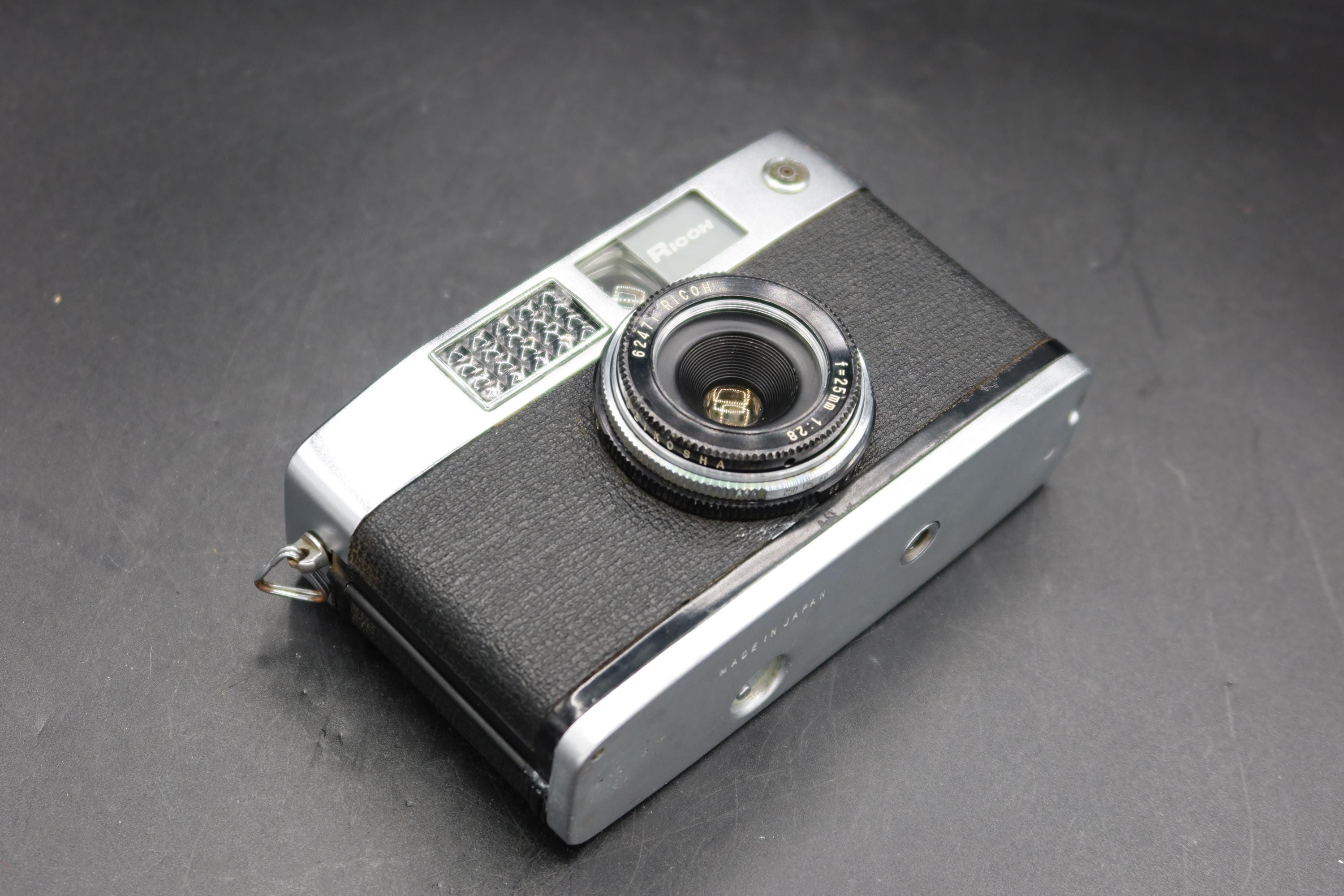 RICOH CADDY 其の⑪ RICOH CADDY 其の⑪ The Ricoh Caddy half frame camera is